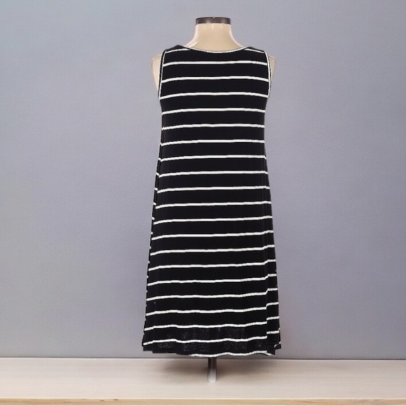 Renee C Casual Dress | SIZE S - Picture 2 of 4